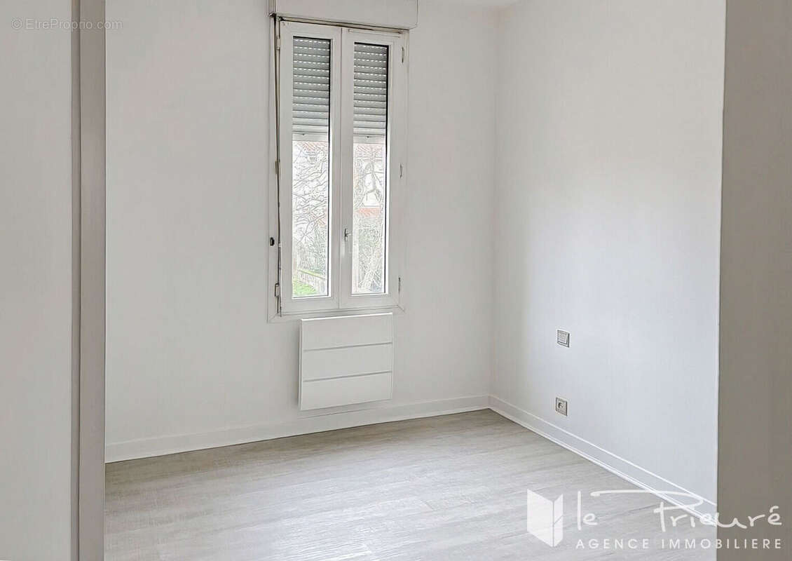 Albi - Immeuble à fort potentiel avec appartement T4 et grand local professionnel - photo 9
