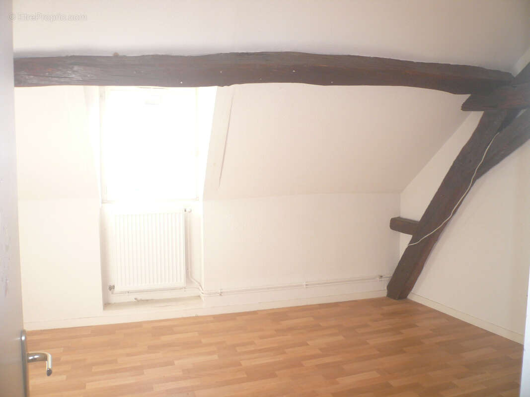 Appartement à LA CHARITE-SUR-LOIRE