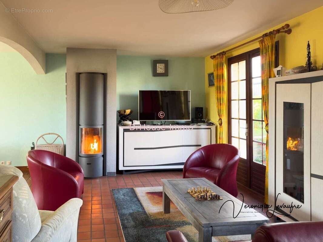 Maison à SAINT-GEORGES-D&#039;ELLE