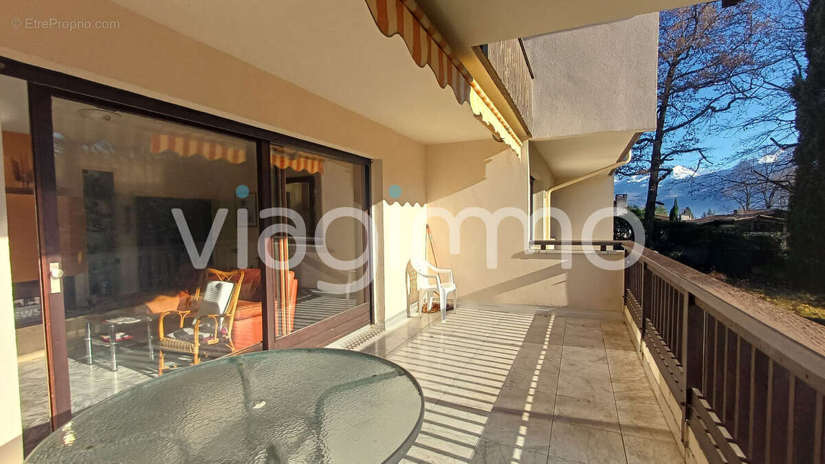 Appartement à MEYLAN