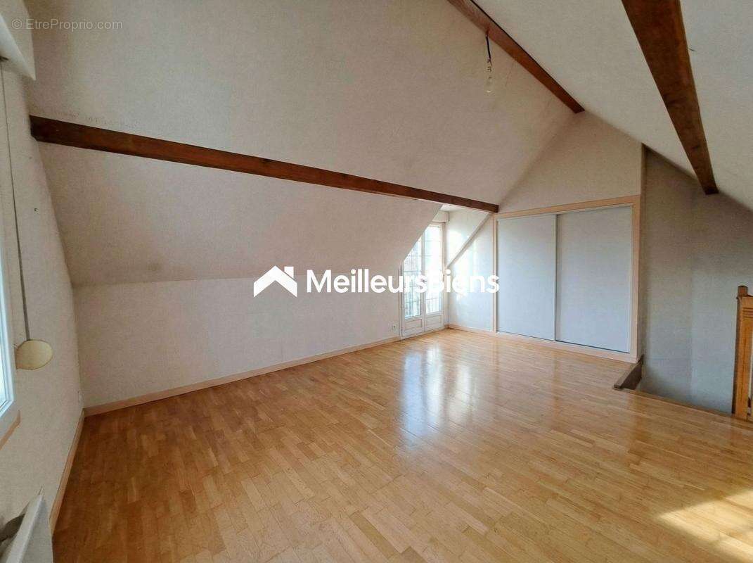 Maison à SAINT-JEAN-DE-BONNEVAL