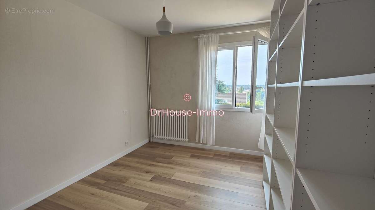 Appartement 85 m² à Romans-Sur-Isere  - photo 7