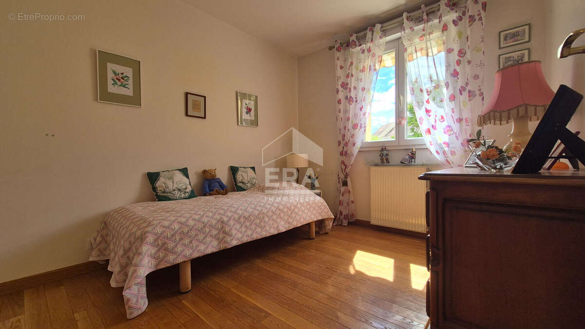Appartement à BRIE-COMTE-ROBERT
