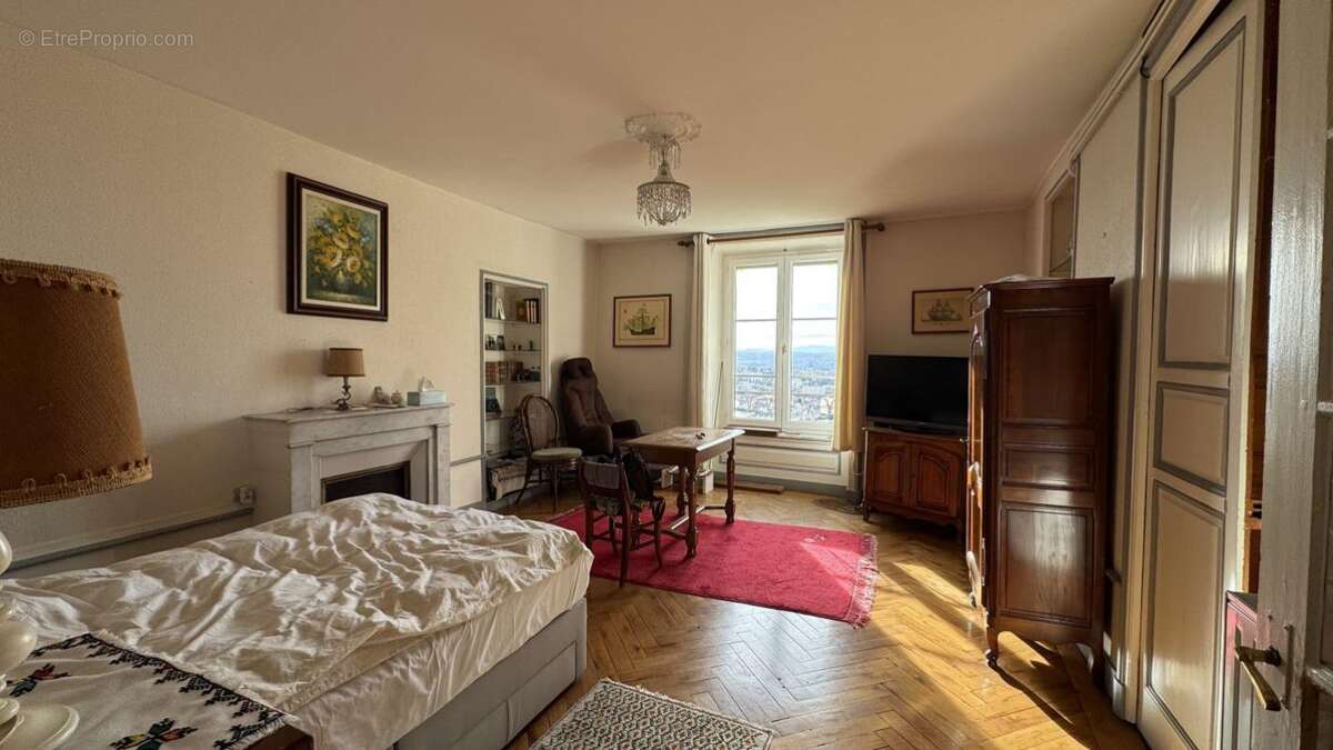 Appartement à THIERS