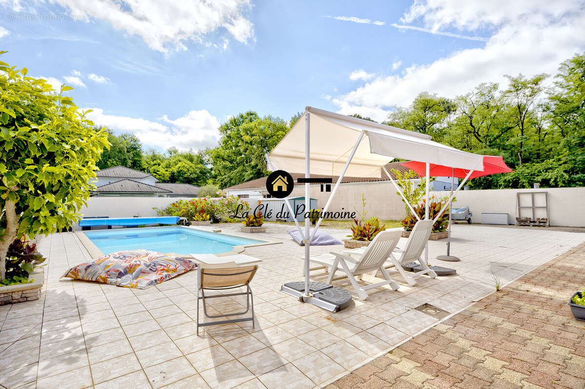 Maison à BLANQUEFORT