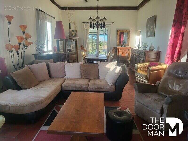 Maison à SAINT-GELAIS