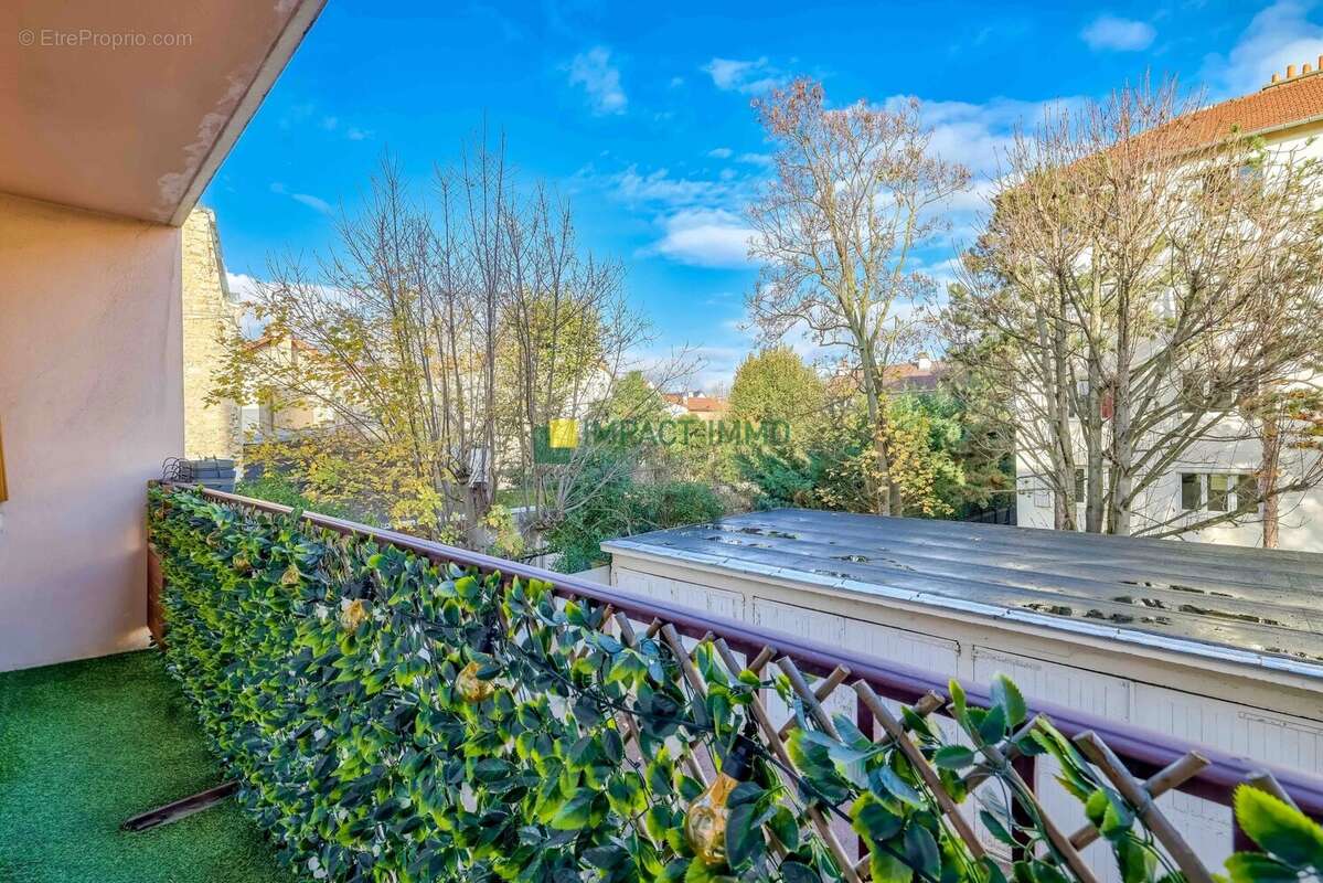 Appartement à COLOMBES