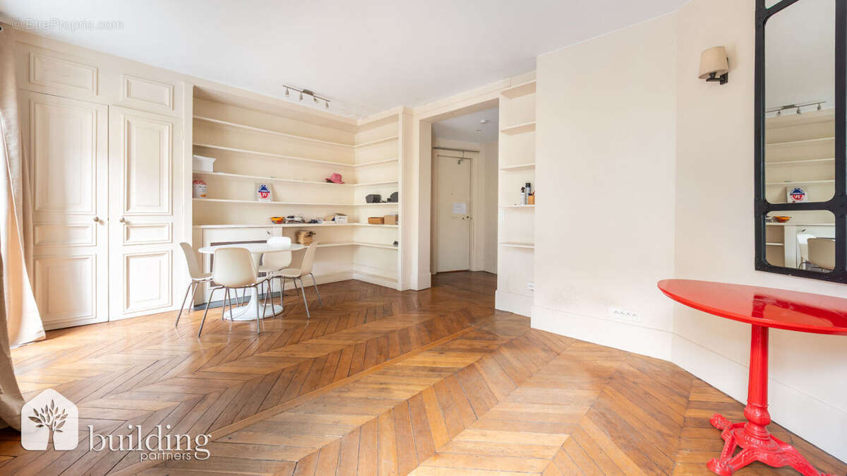 Appartement à PARIS-17E