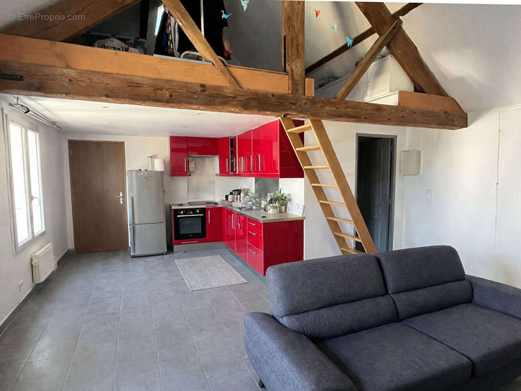 Appartement à MERY-SUR-OISE