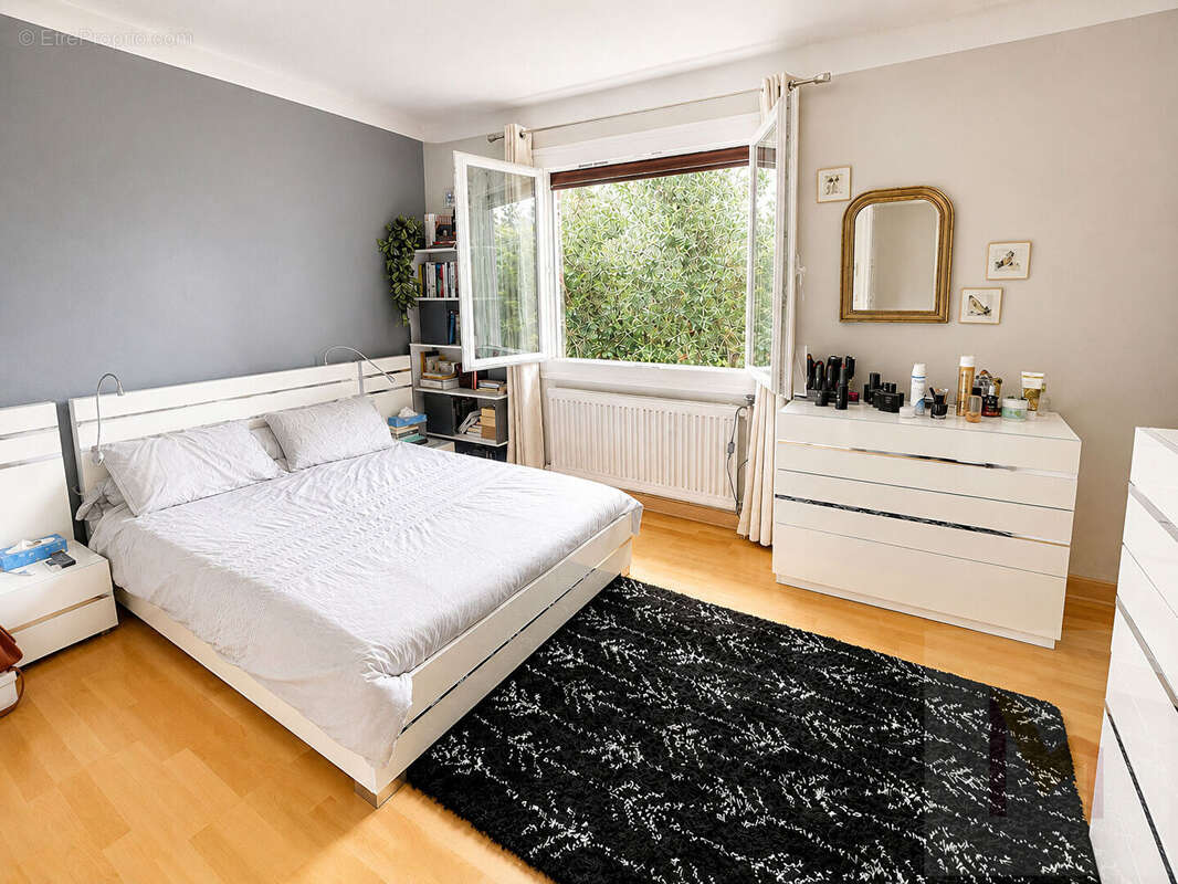 Maison à NEUILLY-SUR-MARNE