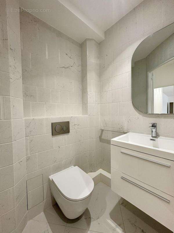 Appartement à PARIS-8E