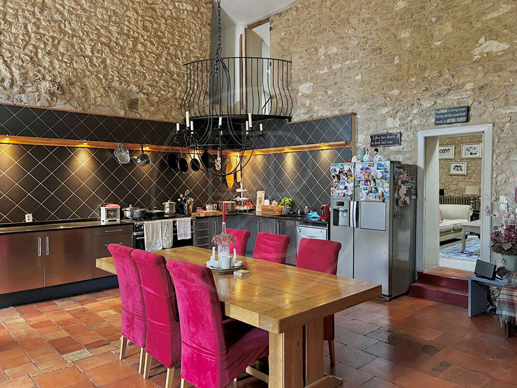 Élégant domaine viticole avec hébergements de vacances - photo 8