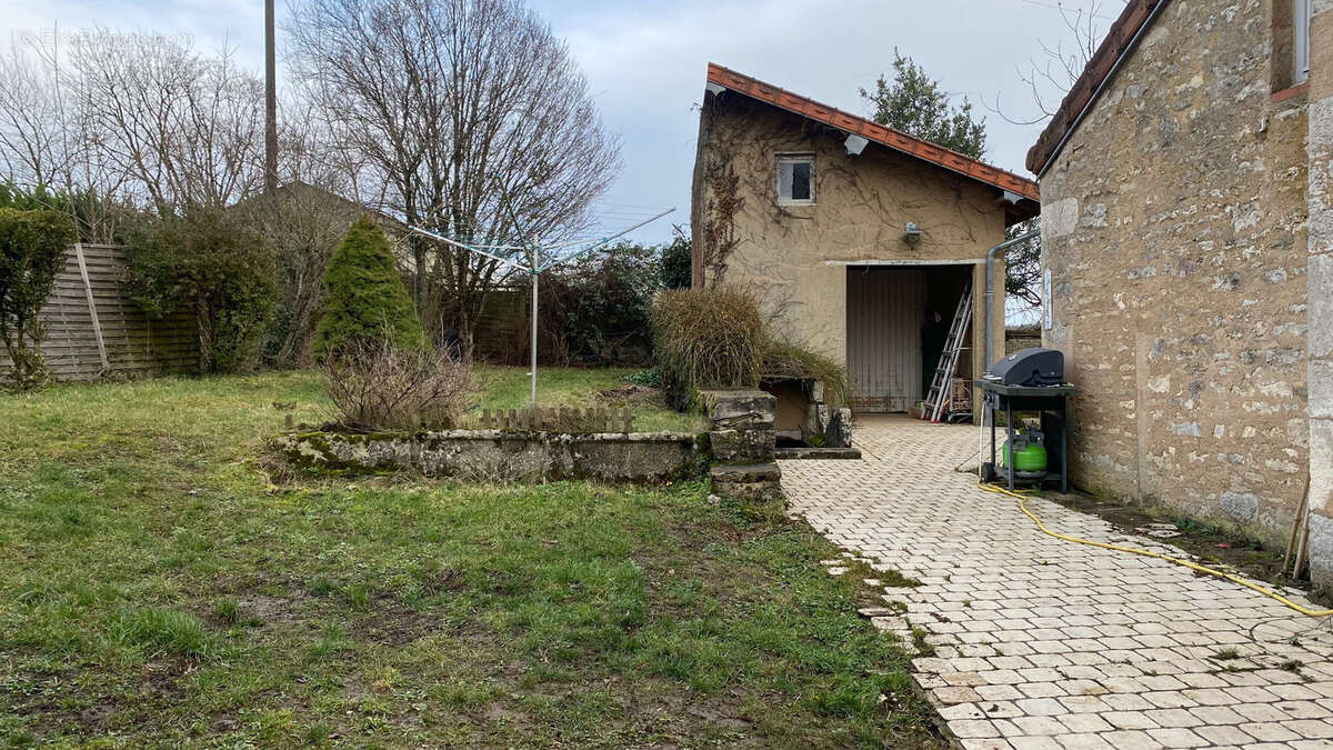 Maison à vendre 3 chambres- jardin- CHATEL GERARD (89) - photo 14