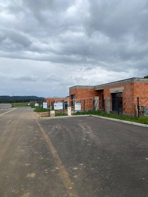 Terrain à THEZAN-DES-CORBIERES