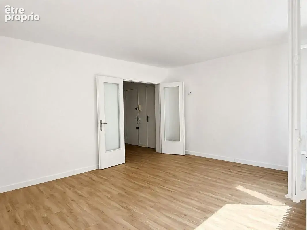 Appartement 3 pièces, rénové - 75 m² - Versailles Rive Droite - photo 3