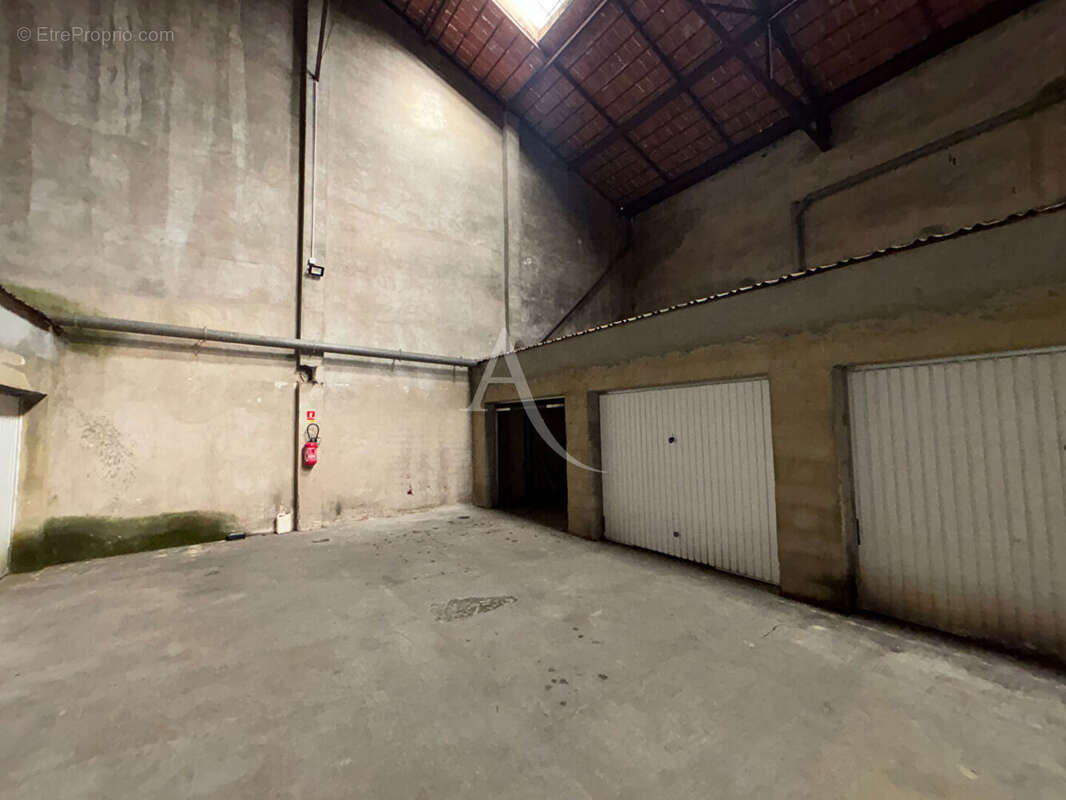 Parking à CARCASSONNE