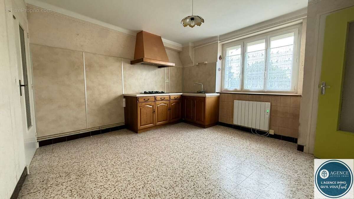 Maison à SAINT-MAURICE-L'EXIL