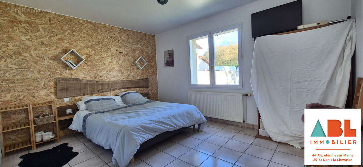 Maison à SAINT-DENIS-LA-CHEVASSE