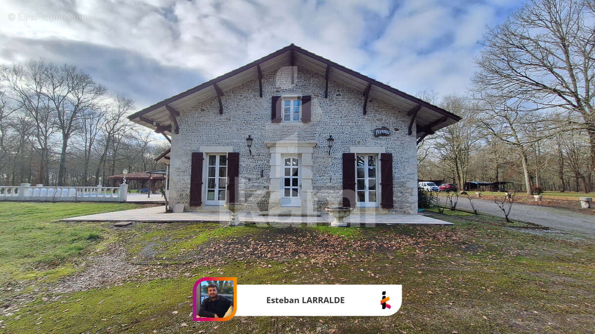 Maison à BANOS