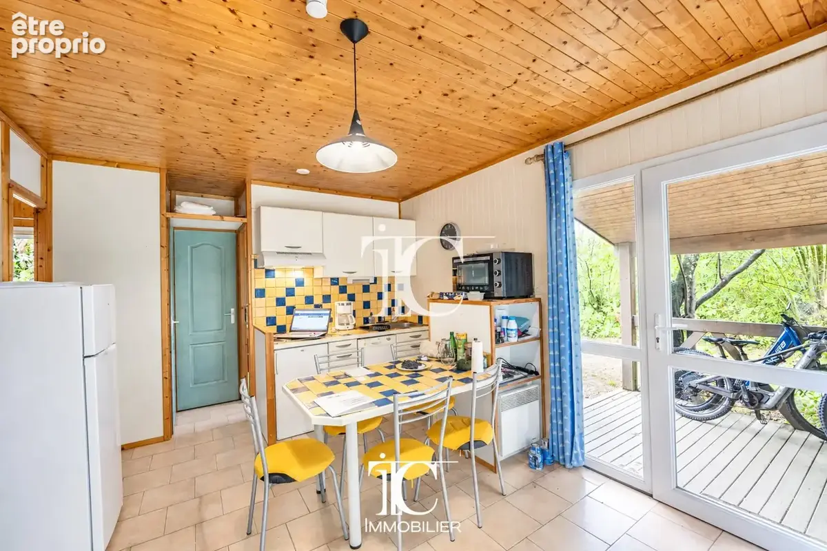 Chalet de 38 m² sur un terrain privatif de 479 m², à 5 minutes des vans - photo 12