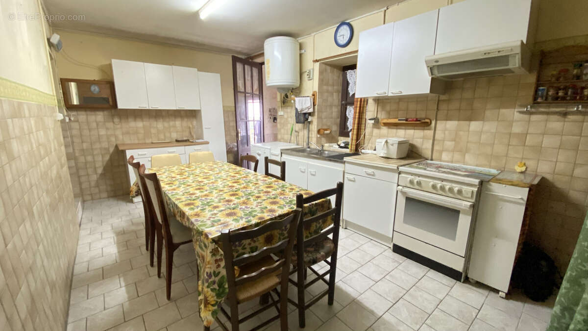 Maison à SAINT-THOMAS-DE-CONAC