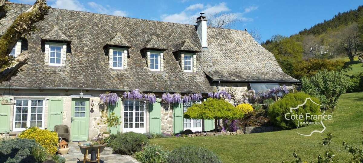 Maison à JUNHAC