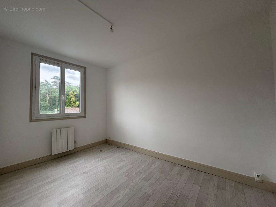 À Vendre à Lacroix St Ouen , Appartement vendu loué - photo 4