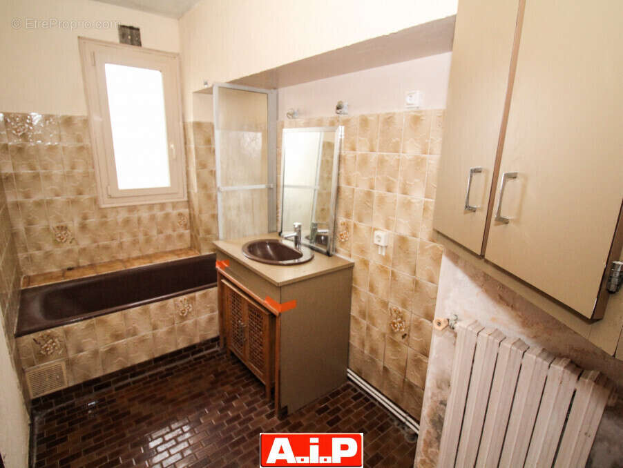 Maison à MONCOUTANT