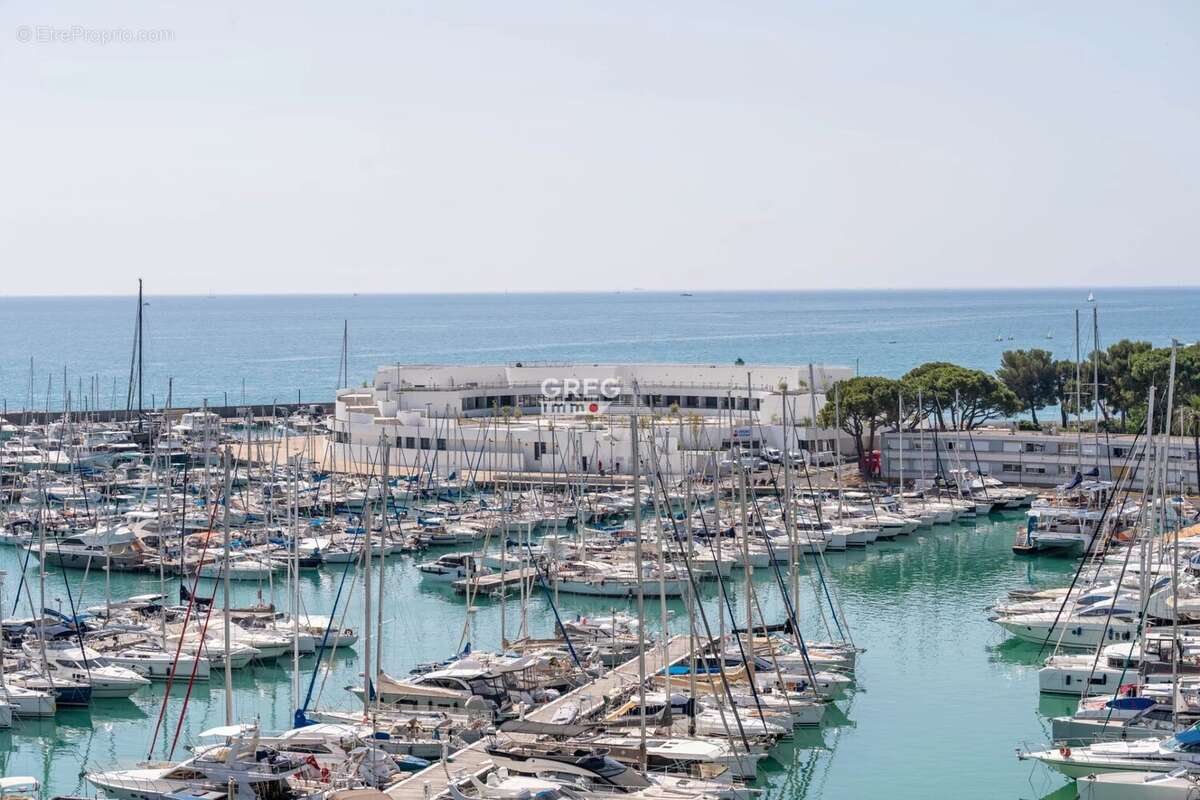 Appartement à VILLENEUVE-LOUBET