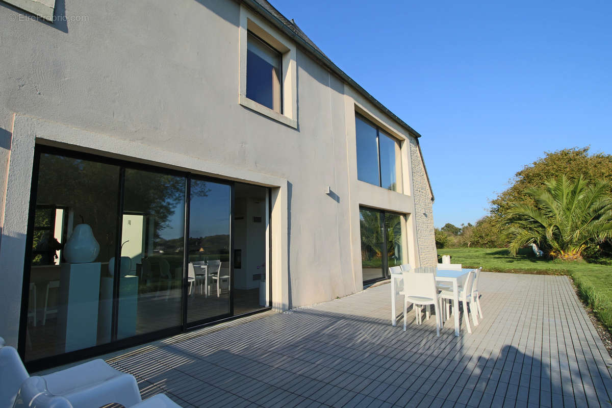 Maison à VAUX-SUR-AURE