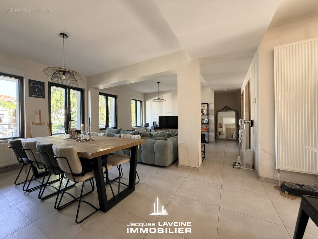 Appartement à LESSY