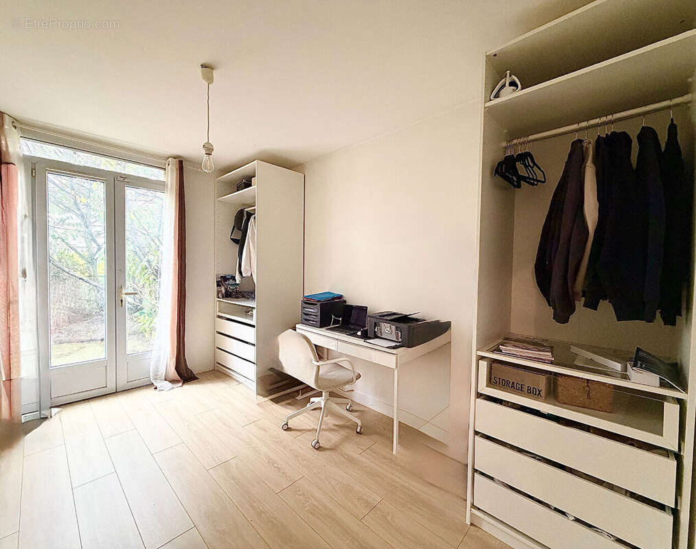 Appartement à SURESNES