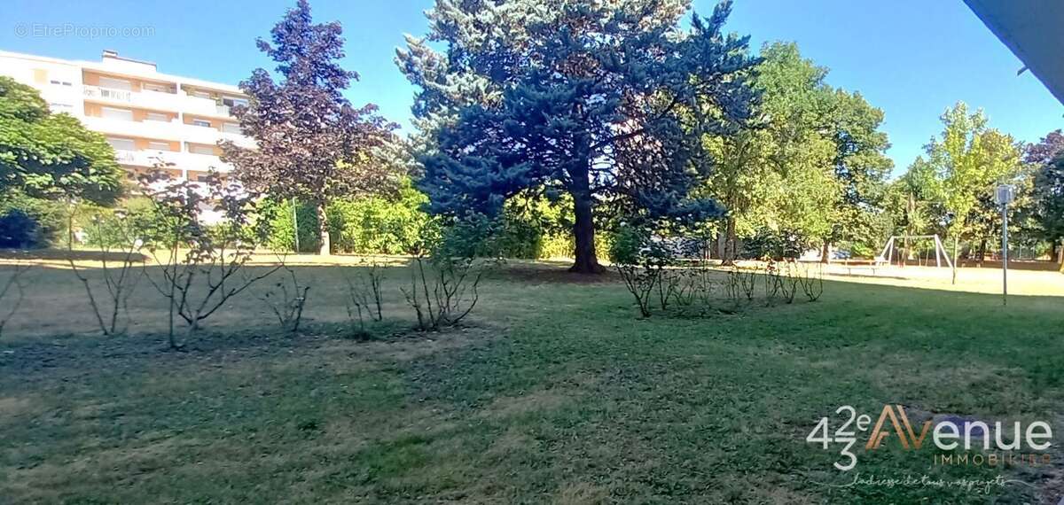 Appartement à DECINES-CHARPIEU