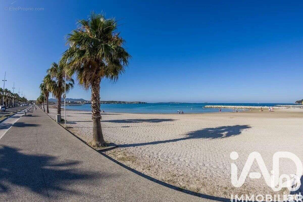 Photo 2 - Commerce à SIX-FOURS-LES-PLAGES