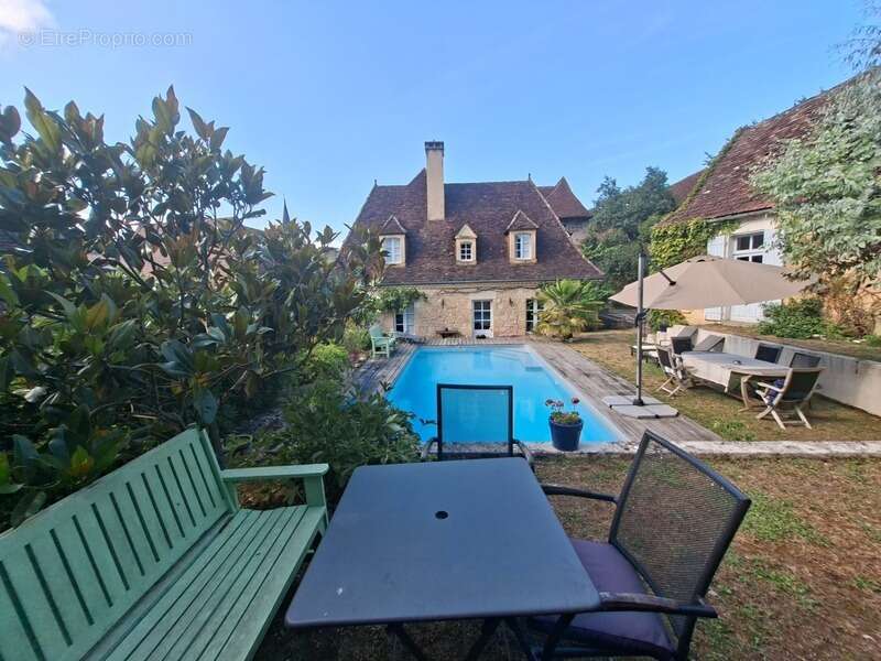 Maison de village en pierre - avec piscine - une annexe- au Bugue(24) - photo 6