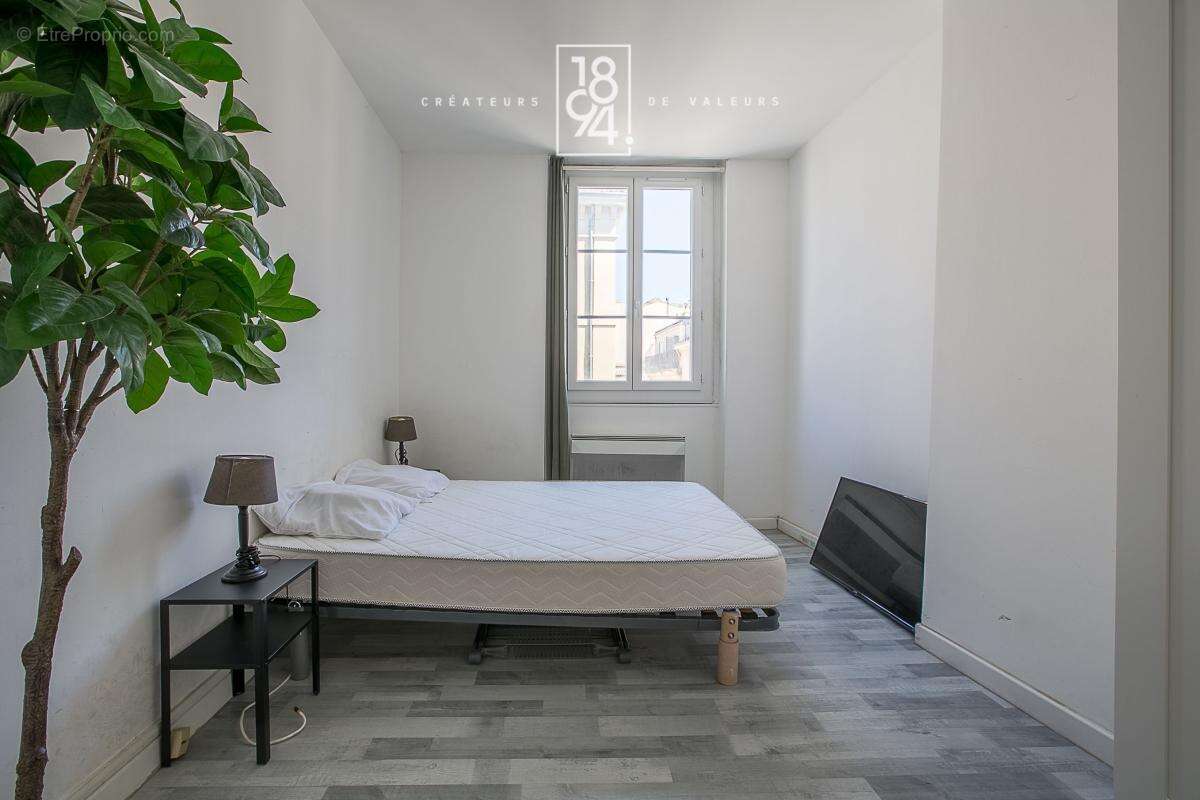 Appartement à MARSEILLE-6E