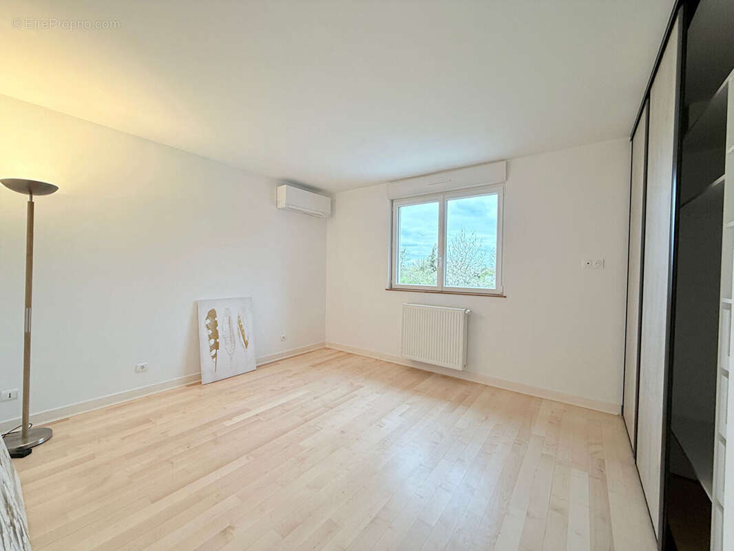 Maison à SAINT-DOULCHARD