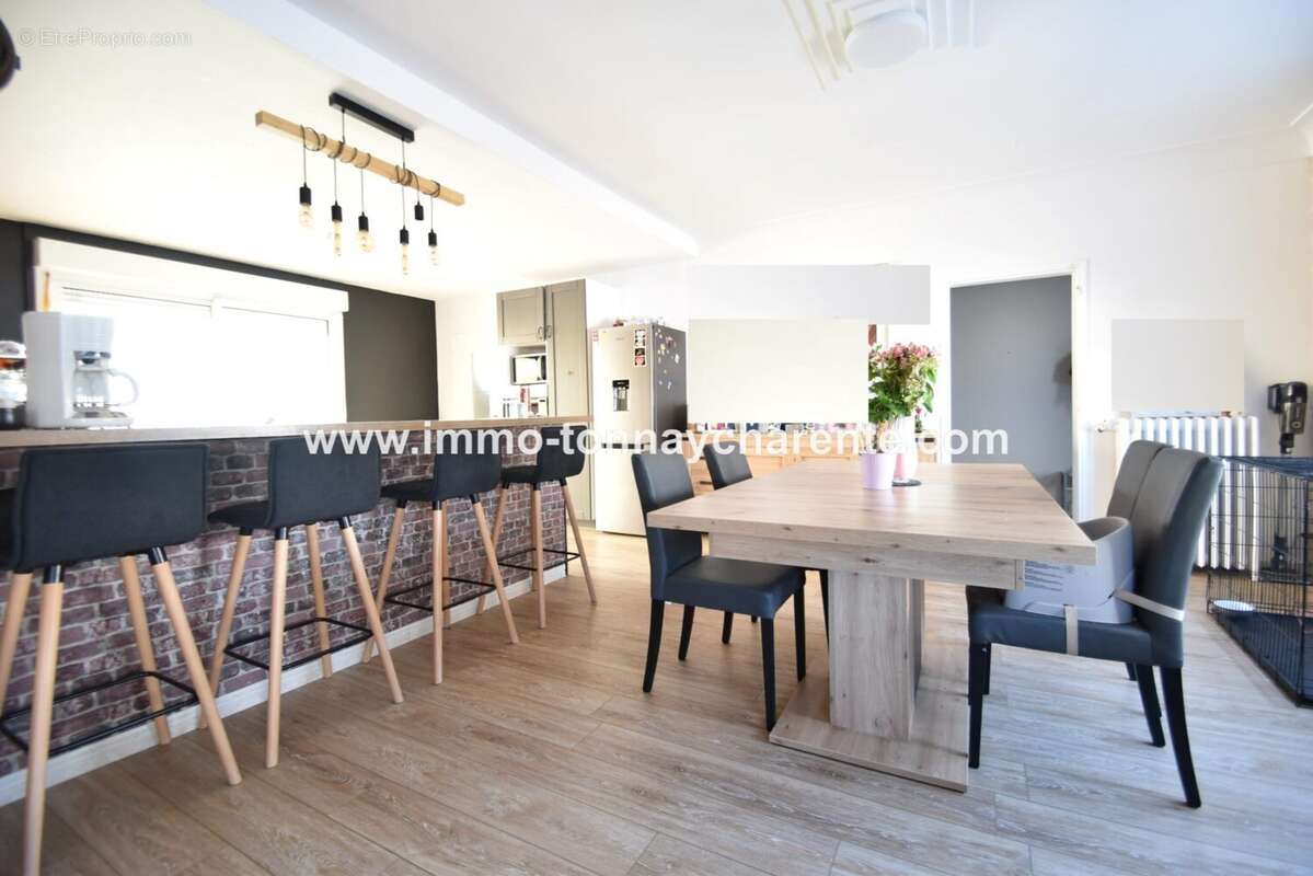 Maison à TONNAY-CHARENTE