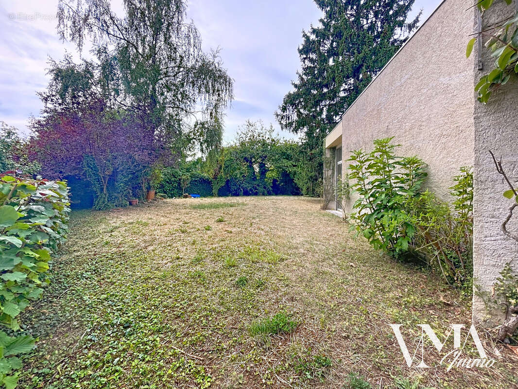 Maison à CHAMPAGNE-AU-MONT-D&#039;OR