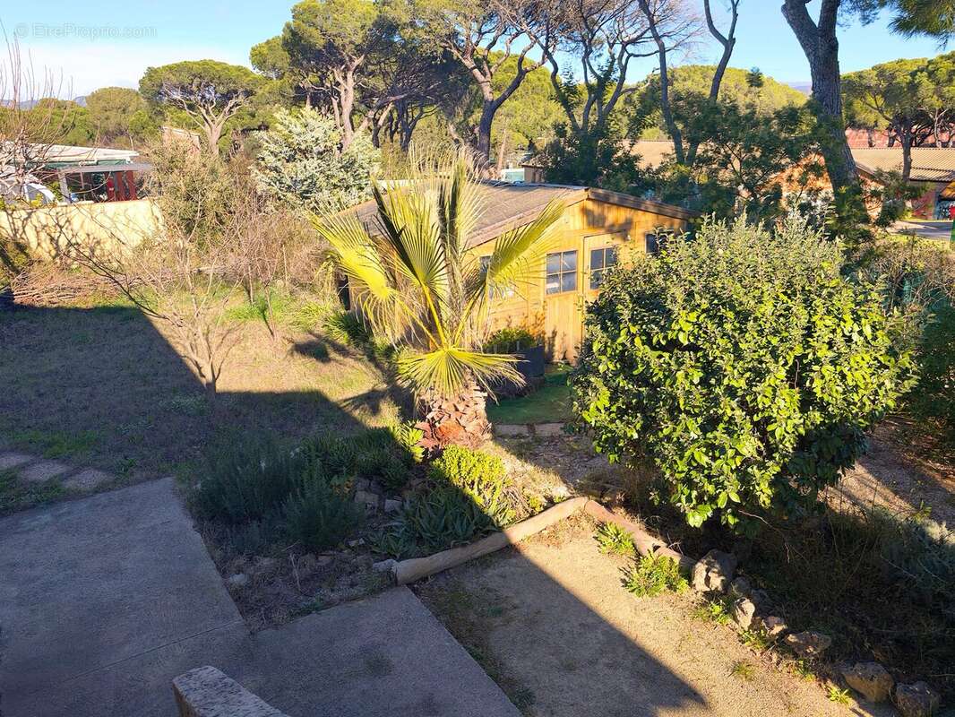 Maison à PUGET-SUR-ARGENS