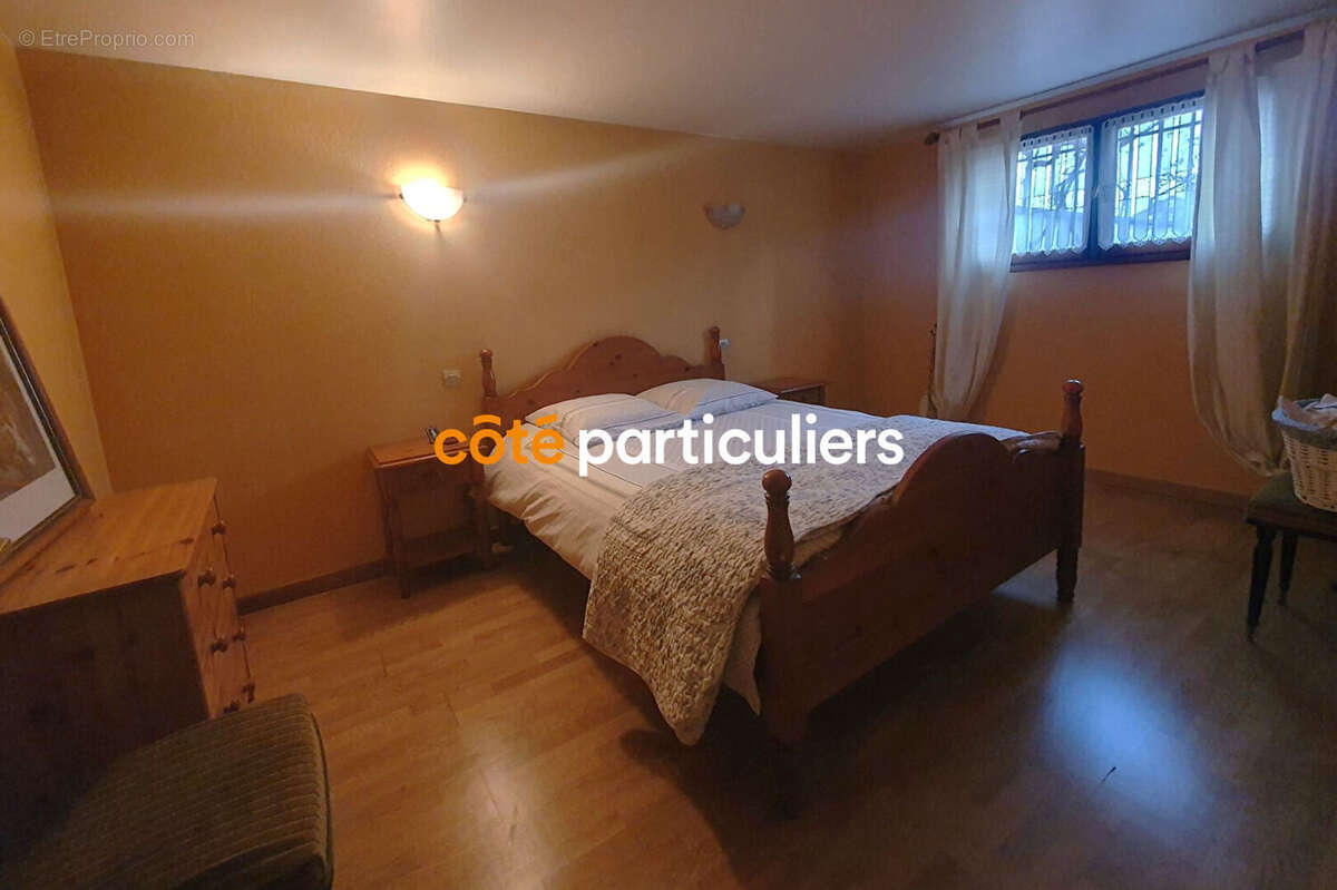 Maison à VILLENEUVE-LE-ROI