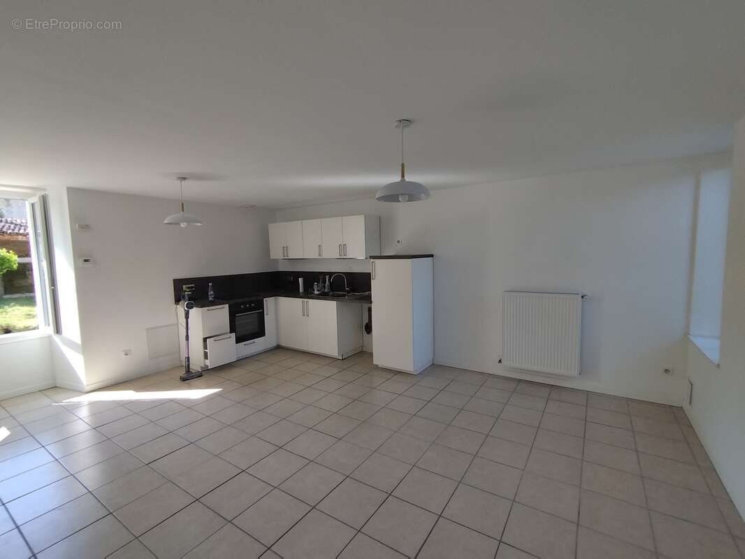 Maison 95 m² à Chateauneuf-Sur-Charente  - photo 3