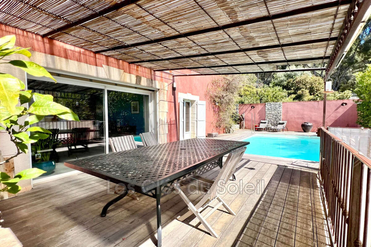 Maison à CARQUEIRANNE