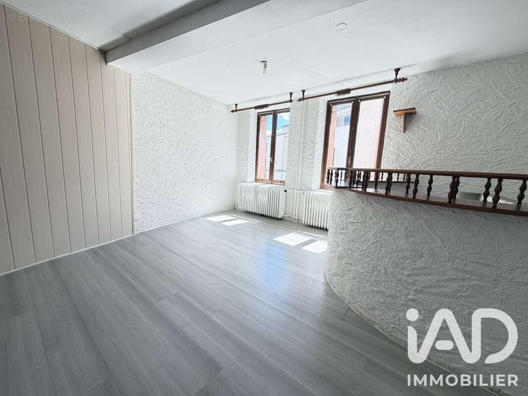 Maison 80 m² à Les Martres-De-Veyre  - photo 2