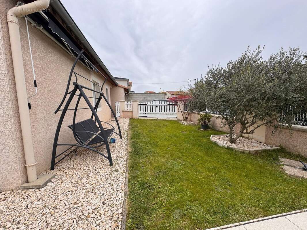 Maison à ROMANS-SUR-ISERE