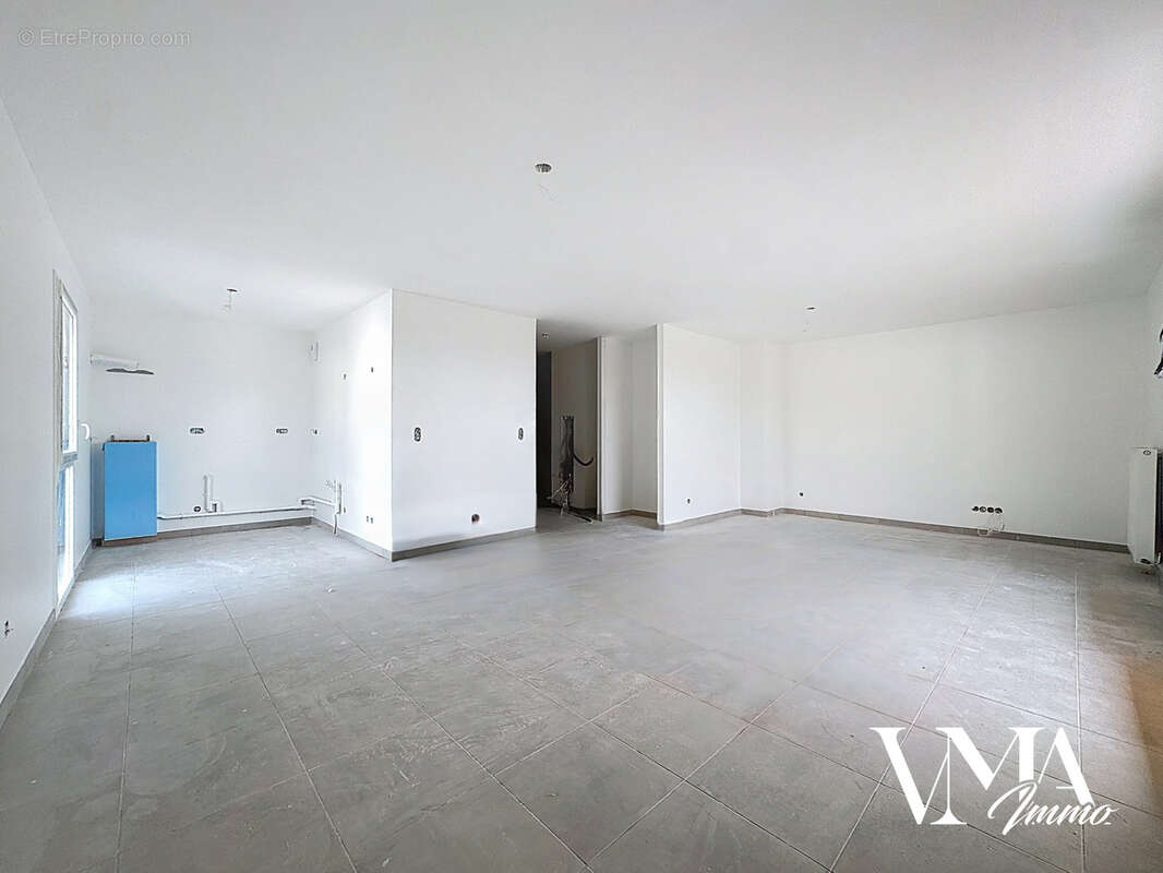 Appartement à L'ARBRESLE