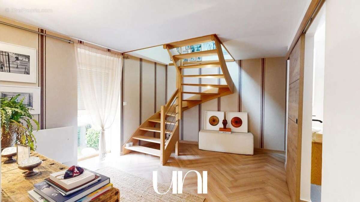 Maison à TROIS-MONTS