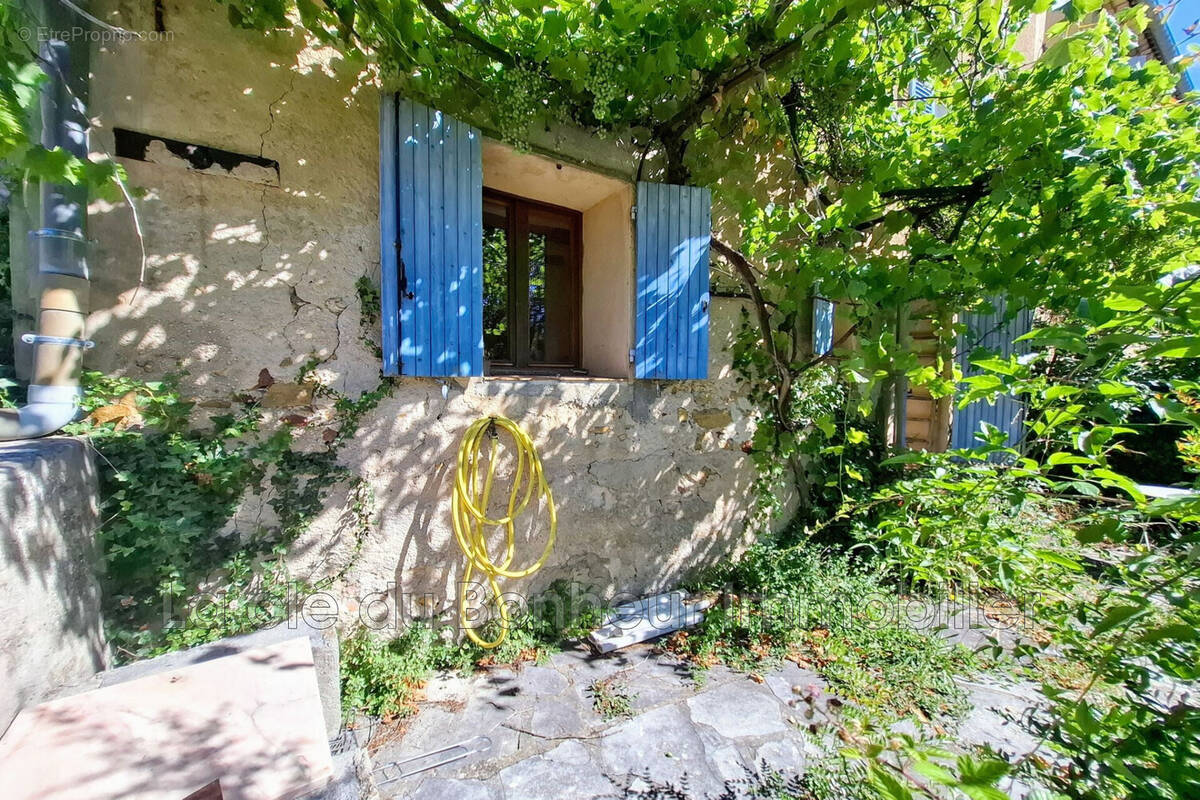Maison à LA PALUD-SUR-VERDON