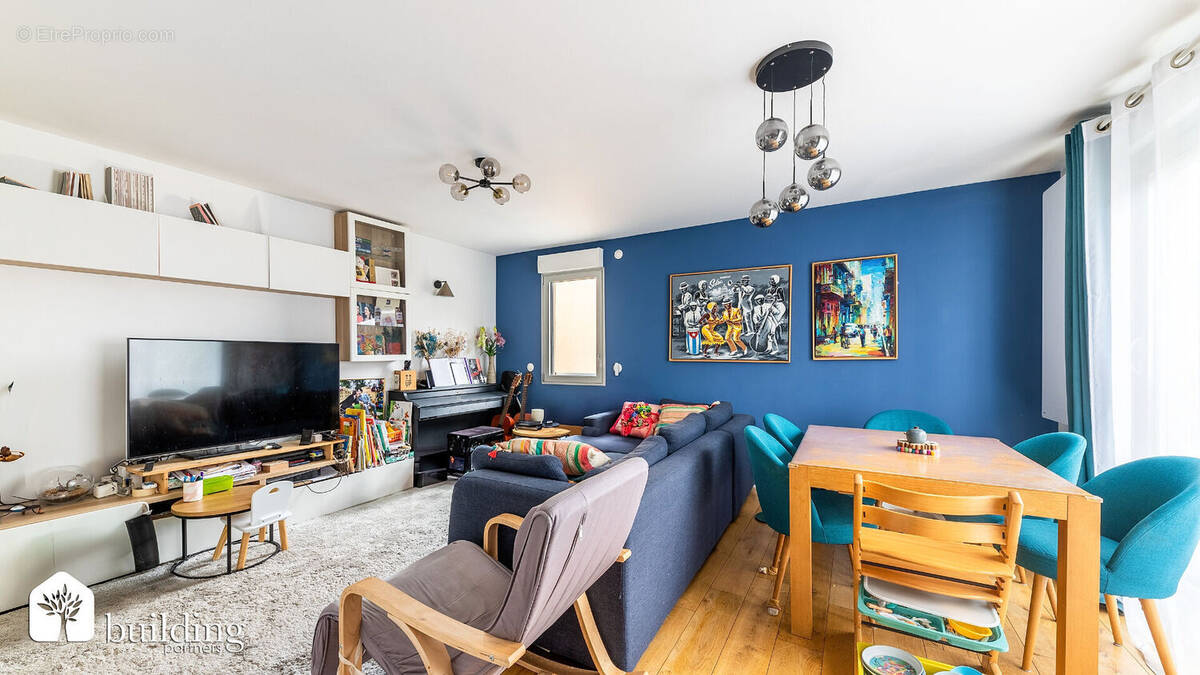 Appartement à COURBEVOIE