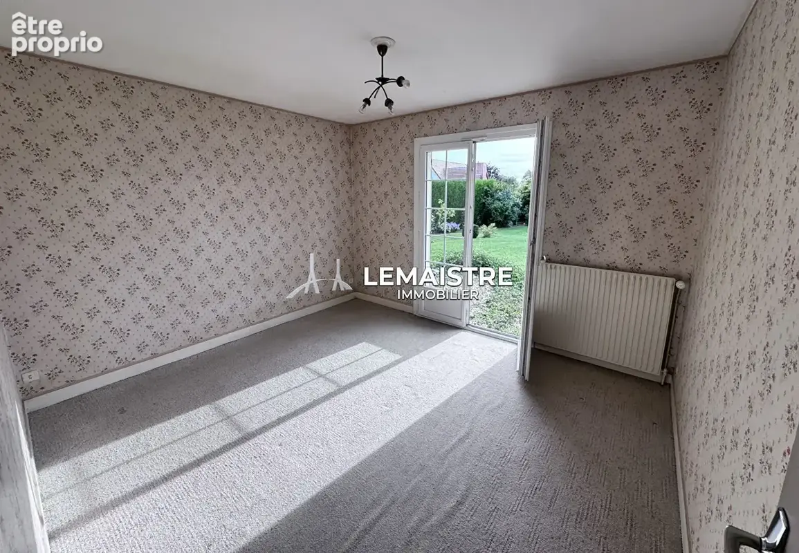 Maison à vendre - Goderville  centre- 120 m² - 5 chambres - Vie de plain-pied - Sous-sol - DPE D - photo 10